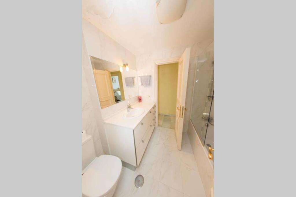 Penthouse With Private Pool, Hot Tub Jacuzzi With Sea Views And Chill-out Zone, Close To The Sea Apartment *