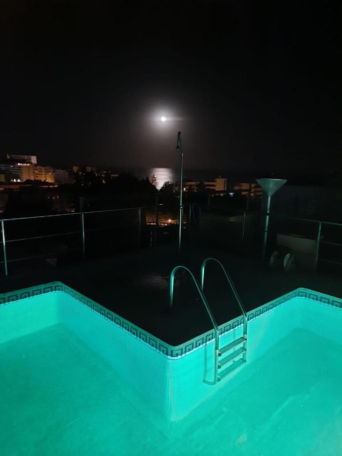 Penthouse With Private Pool, Hot Tub Jacuzzi With Sea Views And Chill-out Zone, Close To The Sea Apartment *