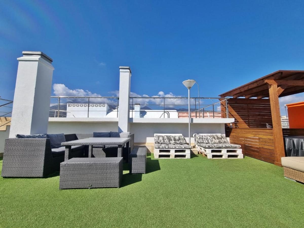 Penthouse With Private Pool, Hot Tub Jacuzzi With Sea Views And Chill-out Zone, Close To The Sea *