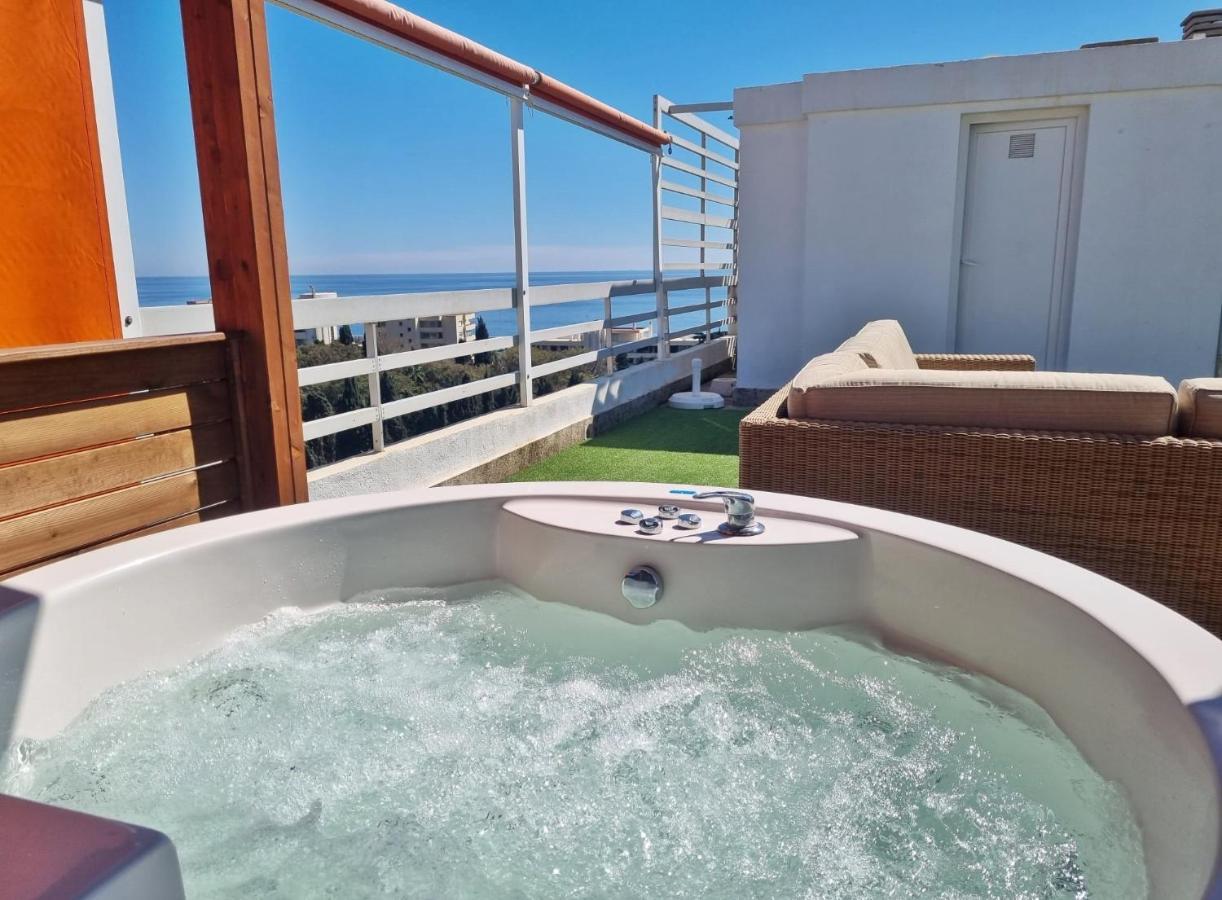 Penthouse With Private Pool, Hot Tub Jacuzzi With Sea Views And Chill-out Zone, Close To The Sea Marbella