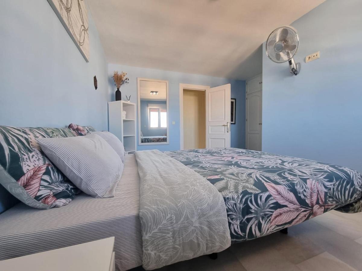 Apartment Penthouse With Private Pool, Hot Tub Jacuzzi With Sea Views And Chill-out Zone, Close To The Sea *