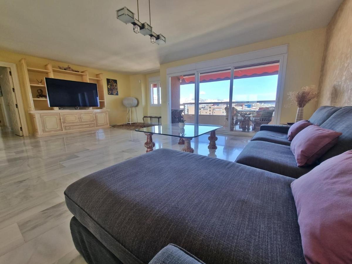 Penthouse With Private Pool, Hot Tub Jacuzzi With Sea Views And Chill-out Zone, Close To The Sea