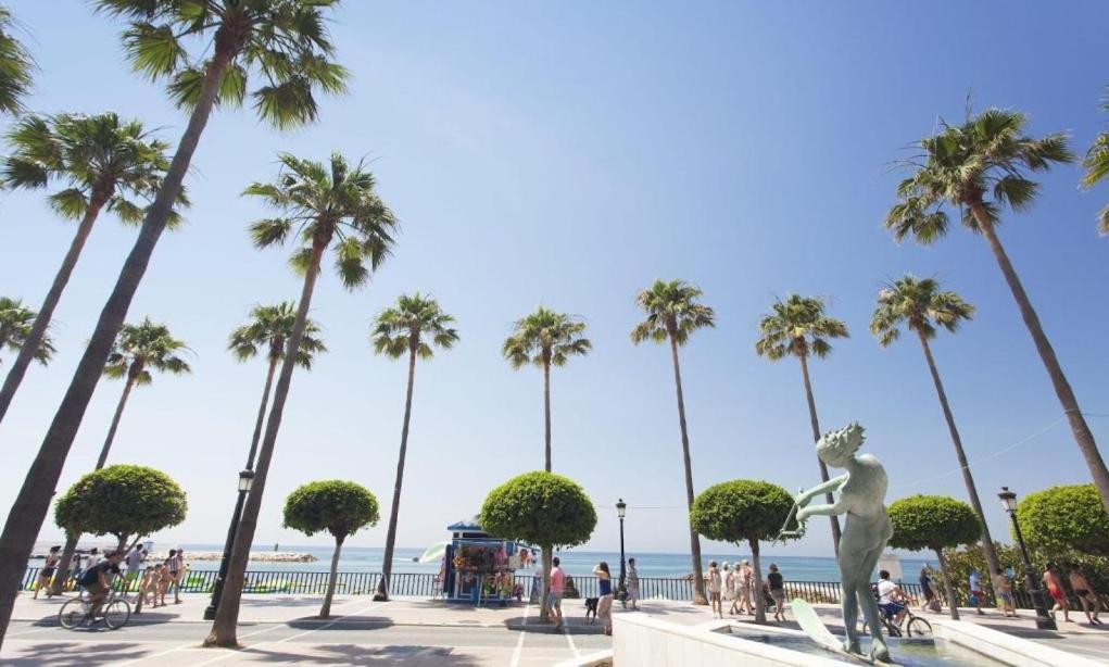 Apartment Penthouse With Private Pool, Hot Tub Jacuzzi With Sea Views And Chill-out Zone, Close To The Sea Marbella